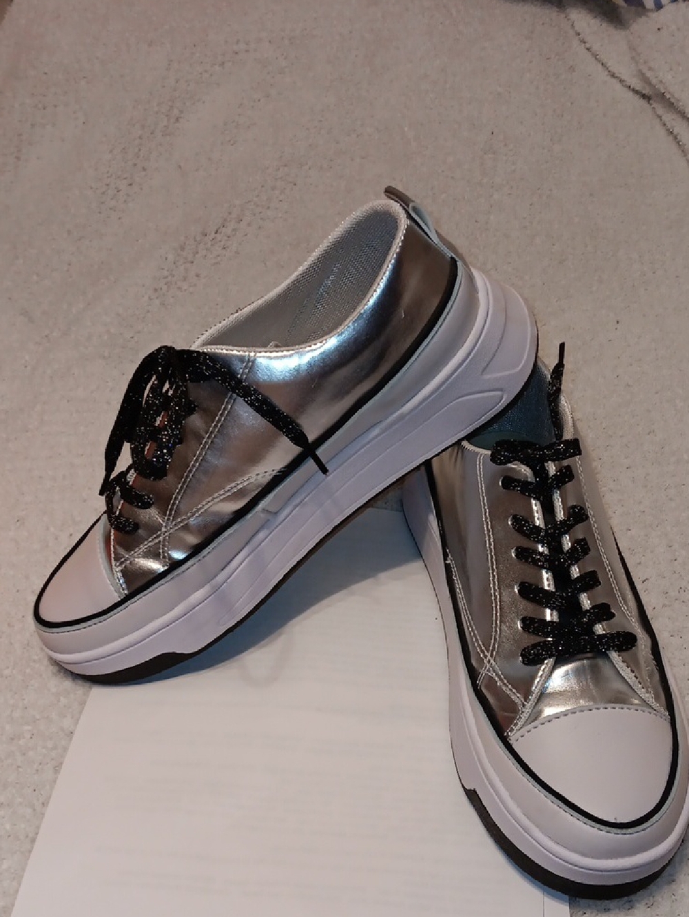 Women’s Metallic Silver Platform Lace-Up Sneakers with Glitter Laces
